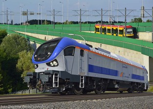 Nowa polska lokomotywa w drodze do PKP Intercity