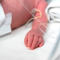 Gyermeke alultápláltsága miatt emeltek vádat egy nő ellen Somogyban