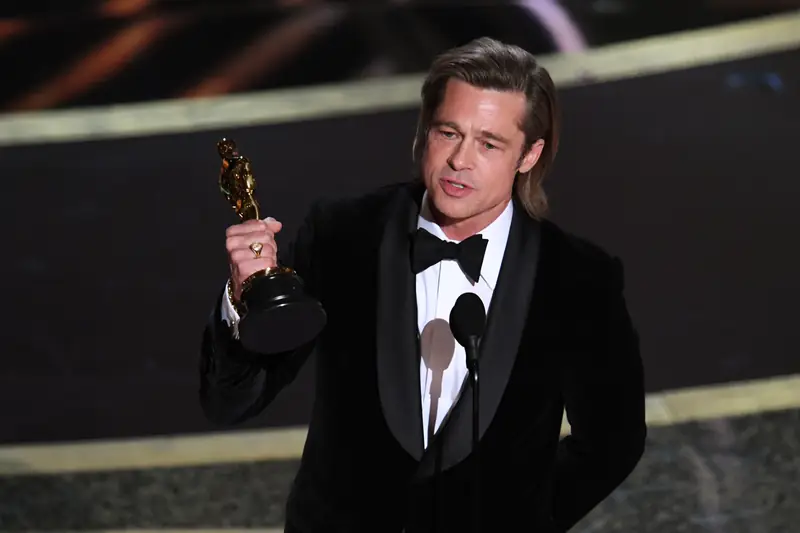 Brad Pitt dostał Oscara za najlepszą męską rolę drugoplanową w filmie &quot;Pewnego razu... w Hollywood&quot;, fot. Getty Images / Kevin Winter