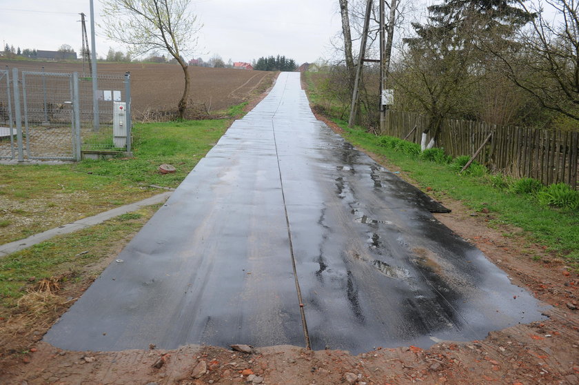 Droga z gumy jest odporna na deszcz