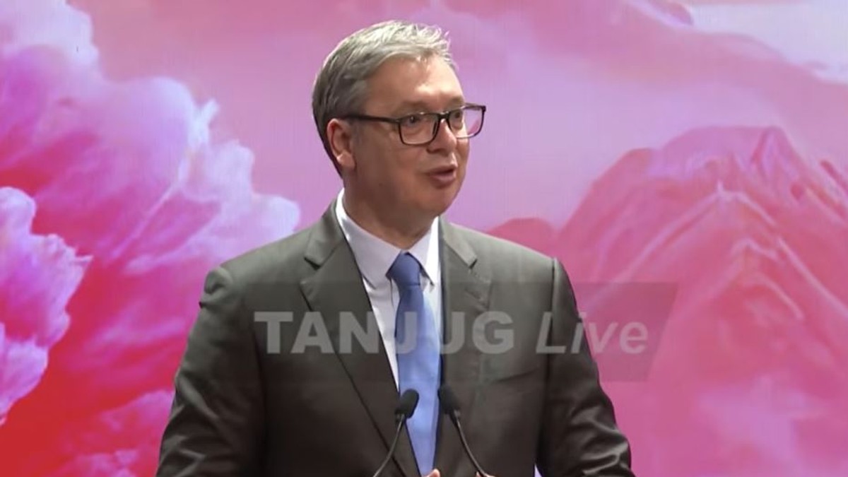 Aleksandar Vučić na otvaranju izložbe