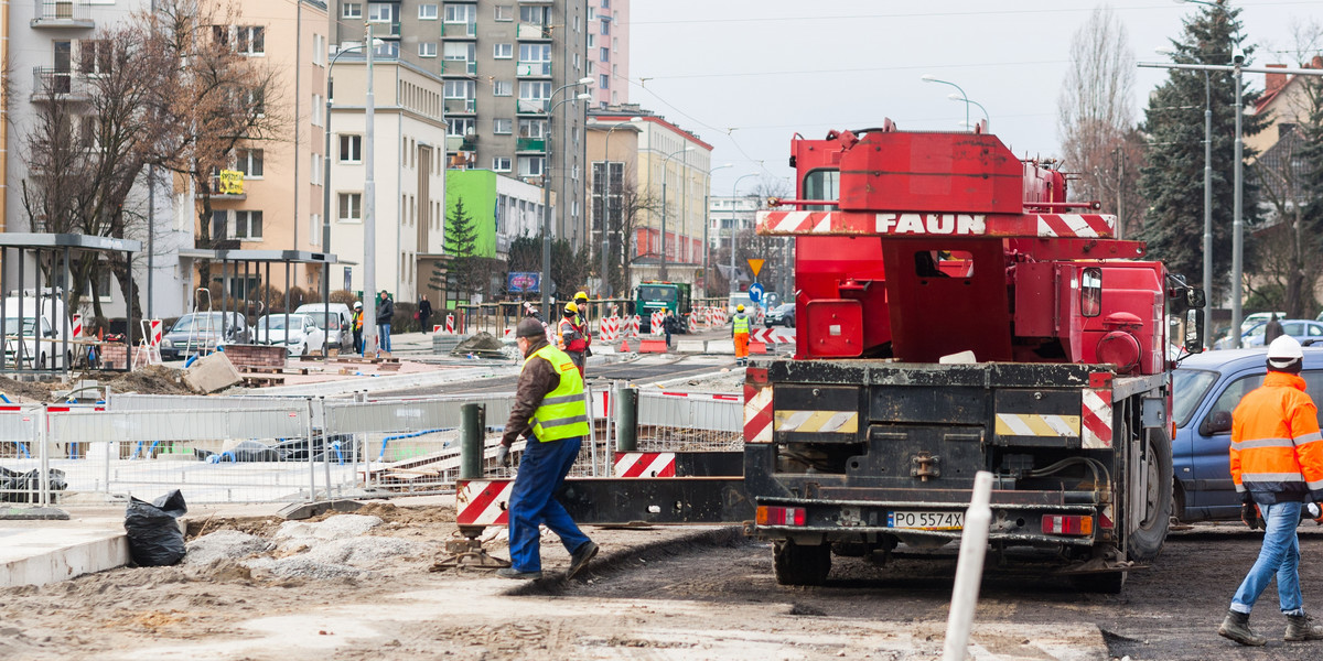 Kolejne opóźnienia przy przebudowie ulicy Dąbrowskiego