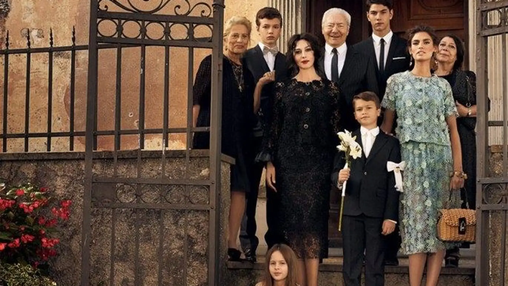 Monica Bellucci w roli matki w\u0142oskiego klanu w kampani Dolce&Gabbana