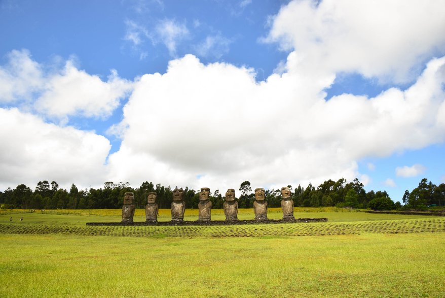 Posągi Moai na Wyspie Wielkanocnej