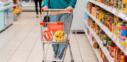 Zakażona koronawirusem chodziła na zakupy. Sąd orzekł wyrok w jej sprawie