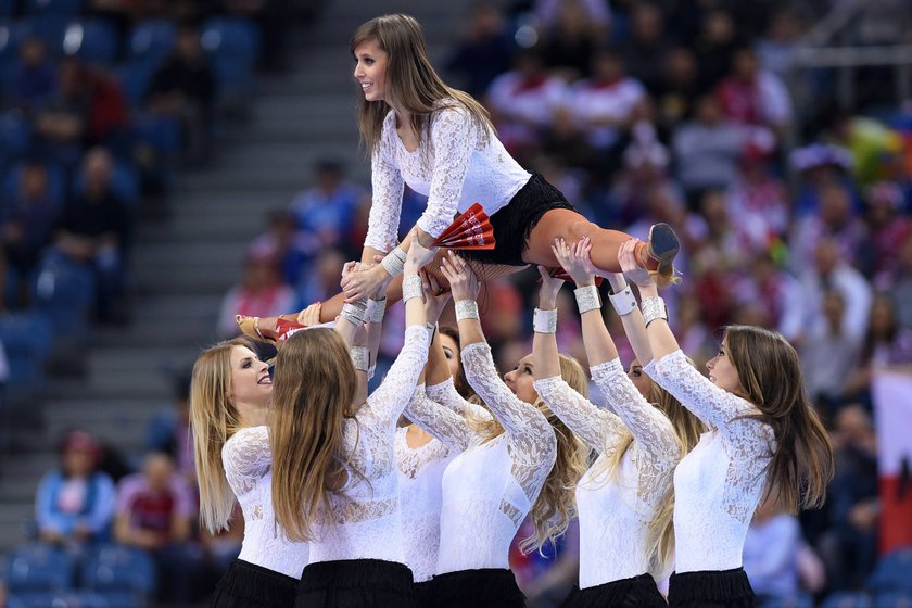 Polskie cheerleaderki i ich występy podczas ME w piłce ręcznej w Polsce