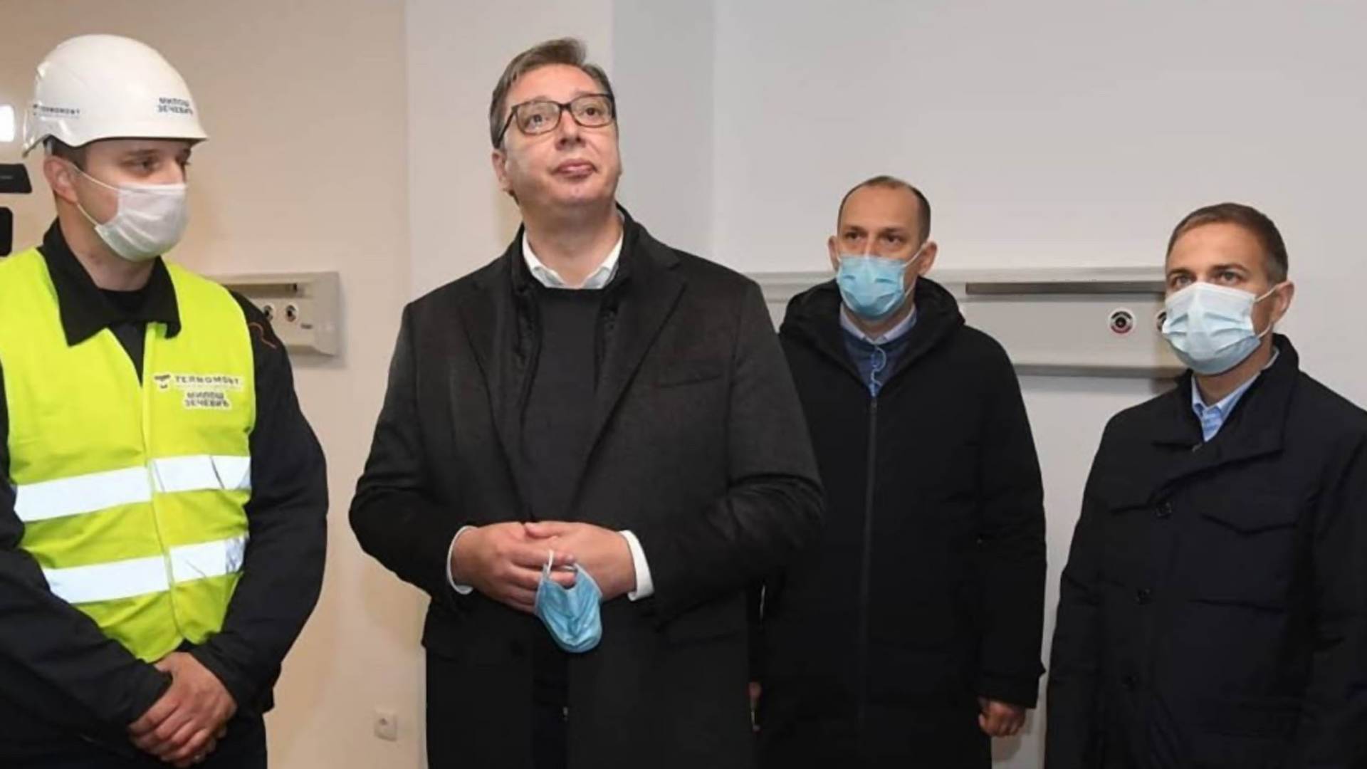 Vučićeve noćne besede: 5 hit izjava predsednika tokom obilaska kovid bolnice