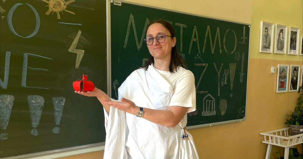 Ewelina uczy w szkole. "Świat się zmienia, nauczyciele też muszą"