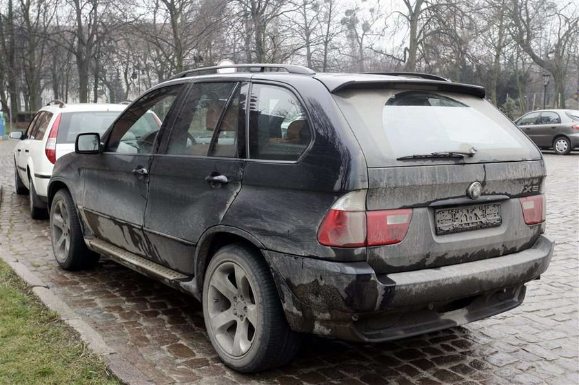 Kurski zablokował licytację swojego BMW