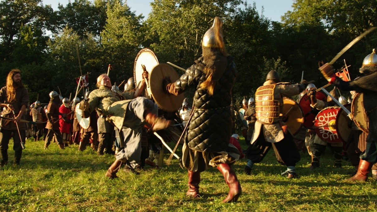 XIII Międzynarodowy Zjazd Wojowników Słowiańskich to jedna z największych imprez historycznych w Polsce. W tym roku odbędzie się w dniach 18-19 sierpnia w Grzybowie obok Wrześni.