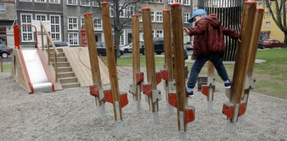 I to ma być bezpieczny plac zabaw? Fuszerka na Skwerze Świętopełka!