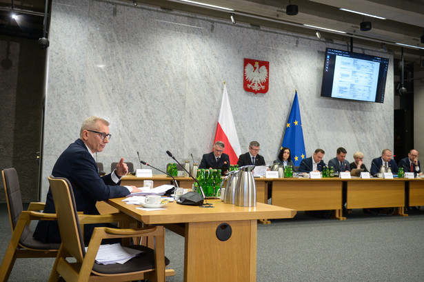 Były prezes Najwyższej Izby Kontroli, senator Krzysztof Kwiatkowski zeznaje jako świadek przed komisją śledczą ds. Pegasusa, w Sejmie w Warszawie