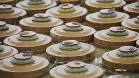 Amnesty International alarmuje: decyzja rządu uderzy w Polaków, nie w Rosję