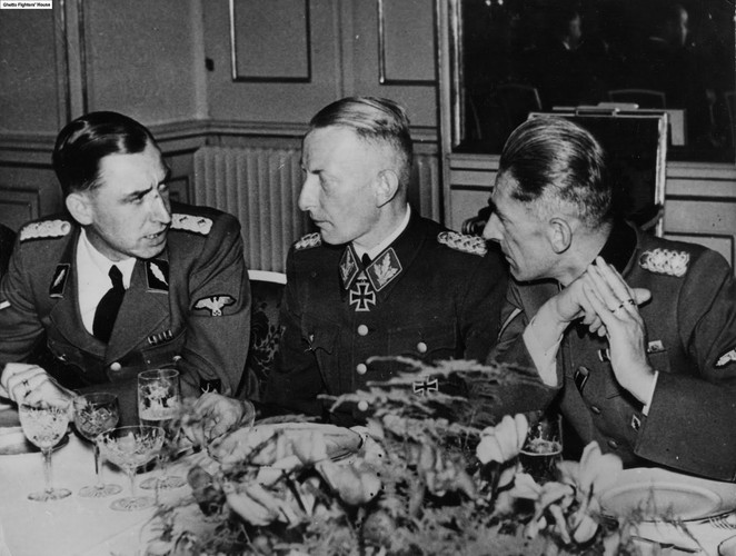 Kaci Warszawy: Heinz Reinefarth (w środku)