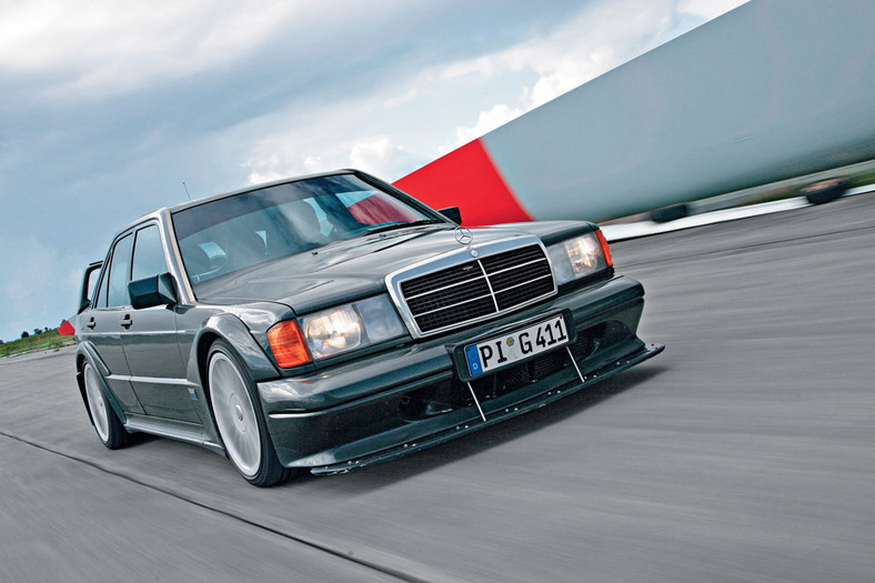 Mercedes 190 E 2.5-16 Evo II - Rasowy sprinter