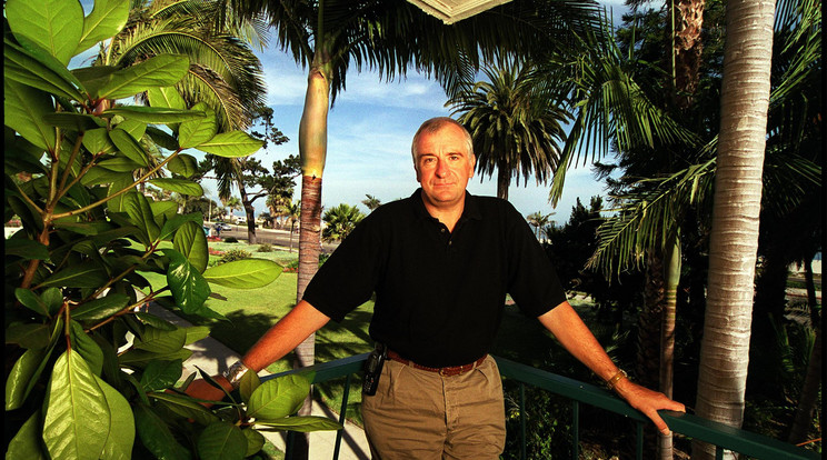 Douglas Adams, többek között a Galaxis útikalauz stopposoknak szerzője Santa Barbara-i otthonában, Kaliforniában / Fotó: Getty Images