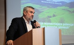 Ardanowski chce legalizacji nalewek, okowit i destylatu. 'Alkohol elementem kultury w Europie'