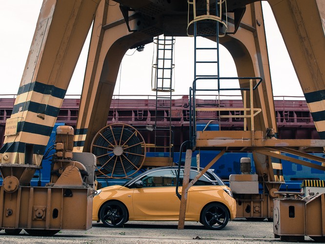 Opel adam