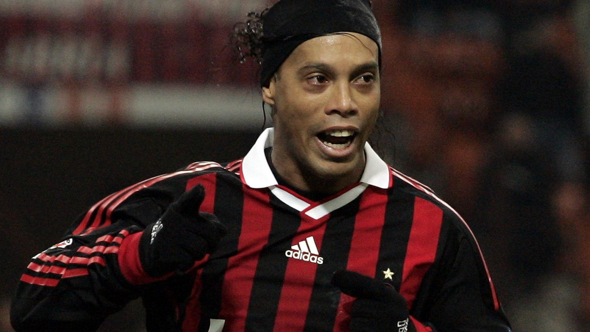 Ronaldinho już niedługo może pożegnać się z AC Milanem. Prezydent brazylijskiego Gremio Porto Alegre, Paulo Odone zdradził na antenie RBS TV, że już ustalił warunki kontraktu z piłkarzem Rossonerrich.