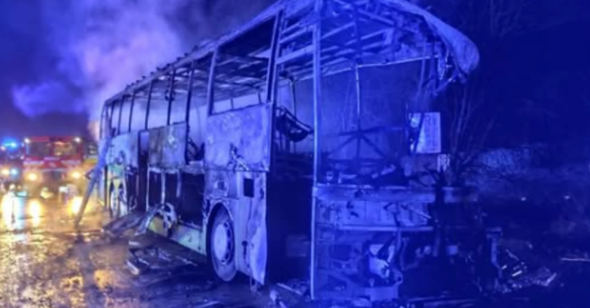 Tragedia w Słowacji. Polski autokar spłonął po zderzeniu z ciężarówką