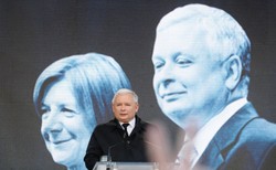 Nagroda 25-lecia "Gazety Polskiej" dla Lecha i Jarosława Kaczyńskich