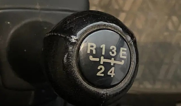 Menjač sa slovom "E"
