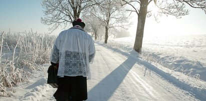 Kolęda w trakcie pandemii. Jest tak źle, że księża zapożyczają się u rodziny