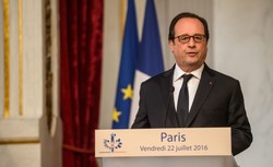 Prezydent Francji: Wyślemy ciężką broń do walki z Państwem Islamskim