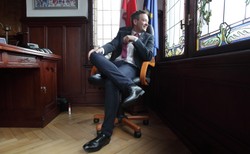 Robert Biedroń: Do cholery, służę temu państwu od lat. Należy mi się szacunek!