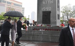 Prezydent Duda spotkał się z burmistrzem Fulopem. W prezencie otrzymał miniaturę Pomnika Katyńskiego