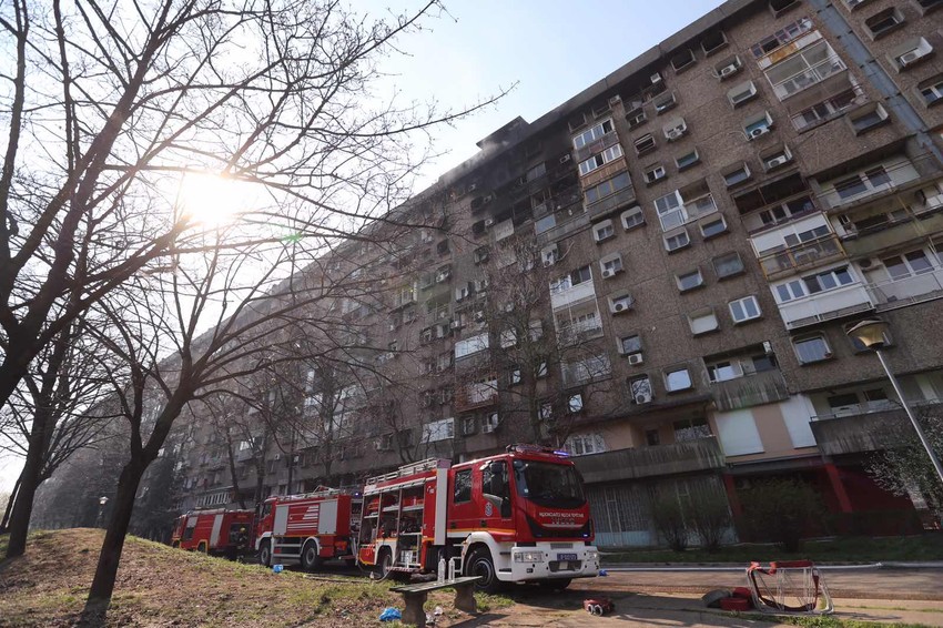Deset vatrogasnih ekipa učestvovalo u gašenju