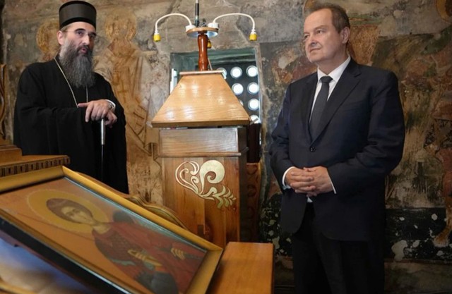 Ivica Dačić u manastiru 