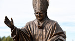 Nowy pomnik św. Jana Pawła II w Parku Papieskim w Rzeszowie