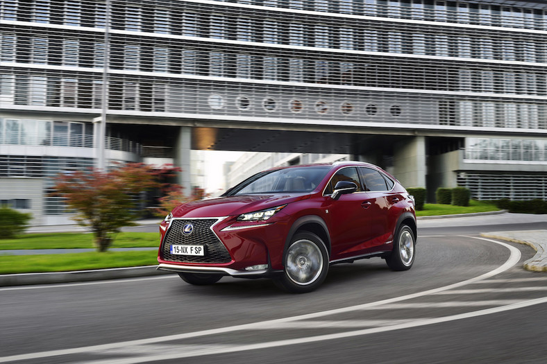  Lexus NX 300h