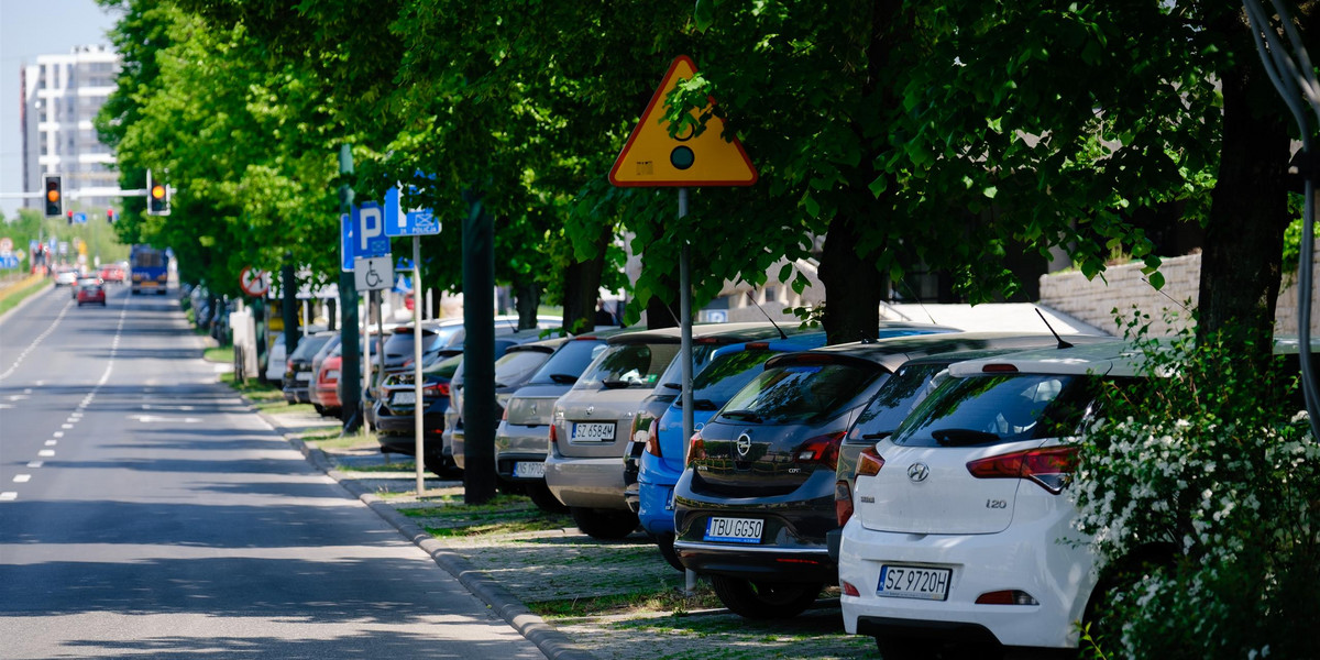 Od 1 grudnia urzędnicy wprowadzają spore zmiany w parkowaniu w mieście.