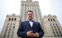 Spór o 500 plus w Warszawie. Kto ma rację: PiS czy Trzaskowski? [OPINIA]