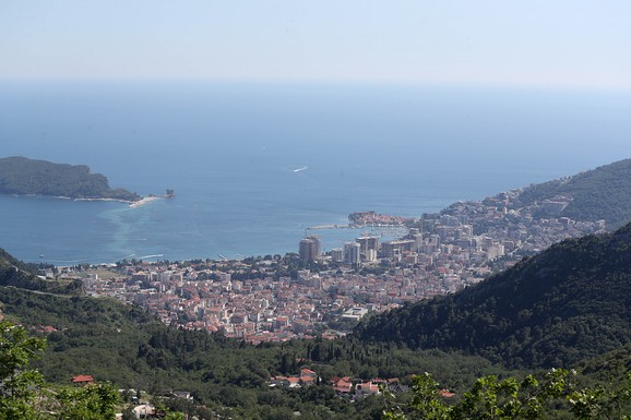 (MAPE) SVE O PUTU DO MORA U CRNOJ GORI Najbolje rute do Budve, Bara i Herceg Novog, zašto je opasna "Princeza Ksenija", putarine, dokumenta i moguće kazne