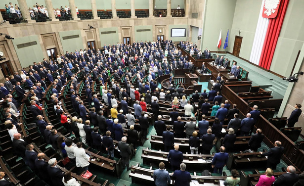 Gawłowski - jak informuje CIS - otrzymał uposażenie poselskie za tę część kwietnia 2018 r., w której nie był tymczasowo aresztowany.