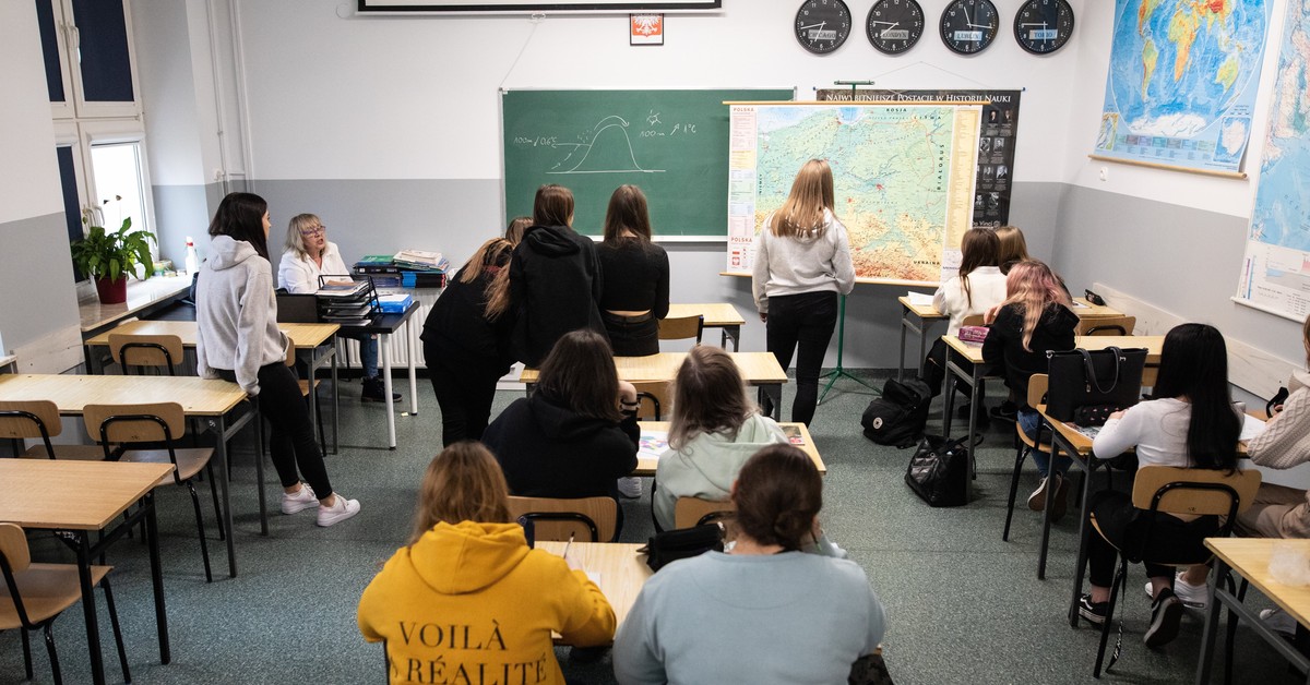 Ruszają klasy mundurowe w szkołach średnich. choćby 239 oddziałów w roku szkolnym 2025/26