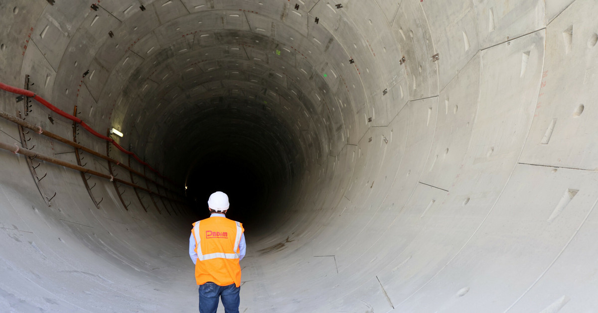 A tunnel underneath the city will likely be constructed as a part of the CPK.  Provide introduced