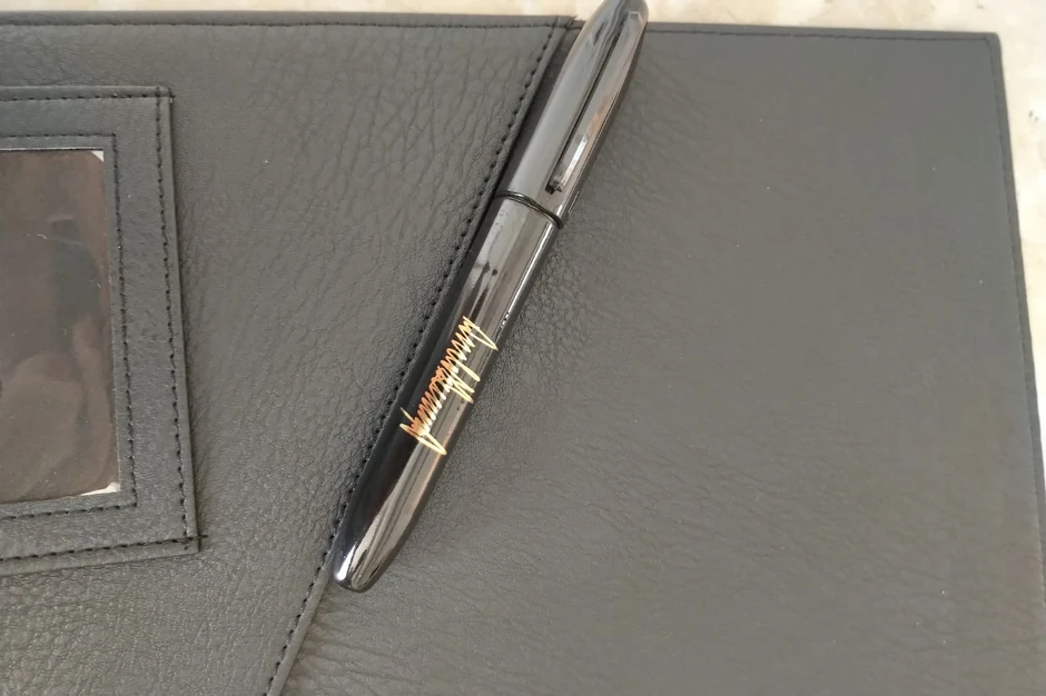 Penkalo koje je Vučić dobio na poklon