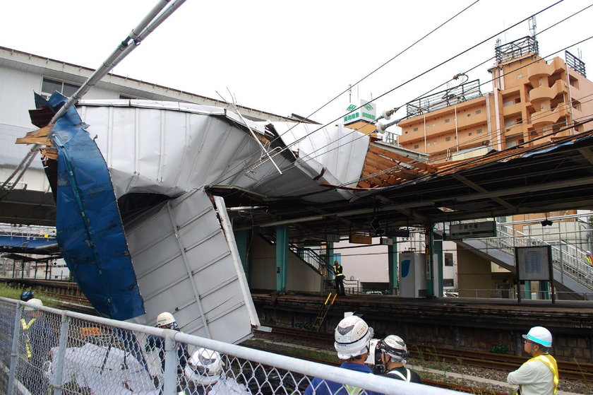 Potężny tajfun uderzył w Japonię