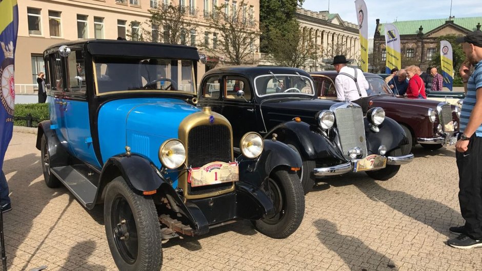 Rajd Pojazdów Zabytkowych, zdjęcie archiwalne Codzienny Poznań