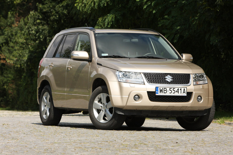 Suzuki Grand Vitara: SUV, co się terenu nie boi