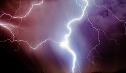 Alert RCB. Ostrzeżenie przed gwałtownymi burzami i brakiem prądu