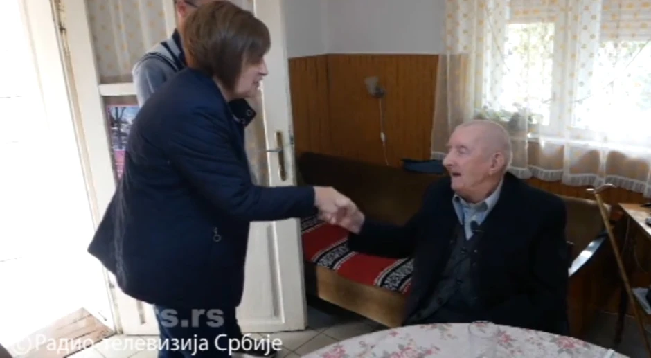 Deda Borivoje prima čestitke