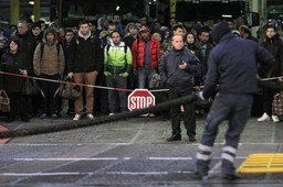 KE przyznaje, że system relokacji uchodźców nie działa