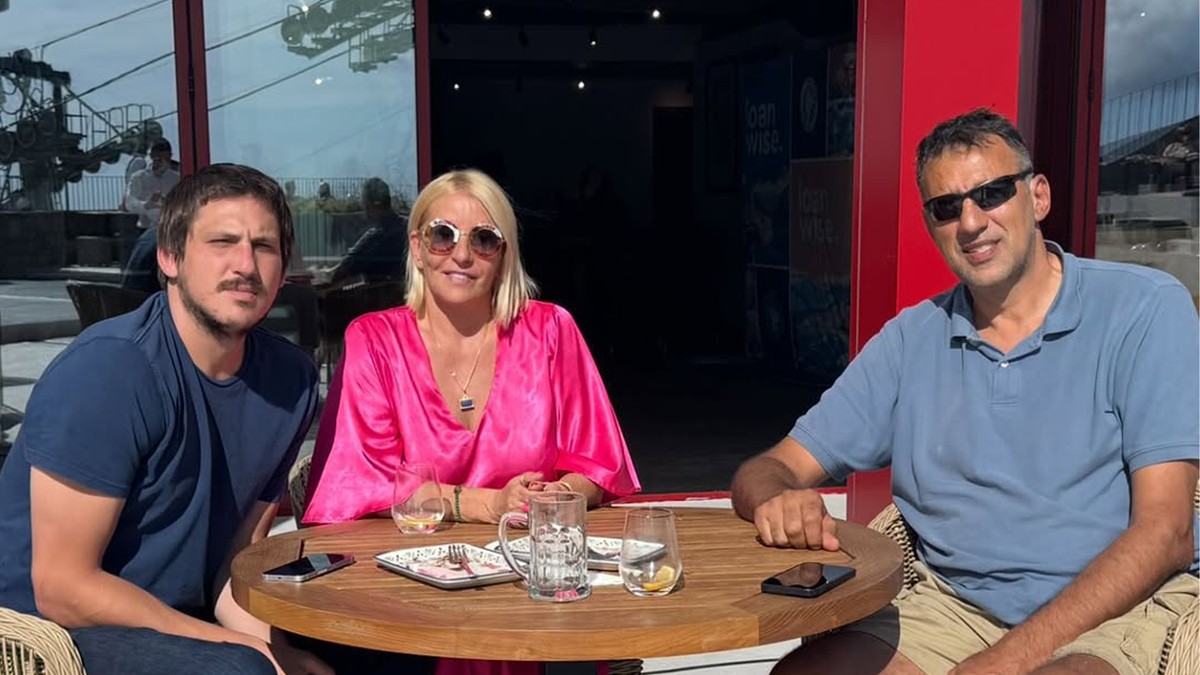 Ana i Vlade Divac sa sinom 