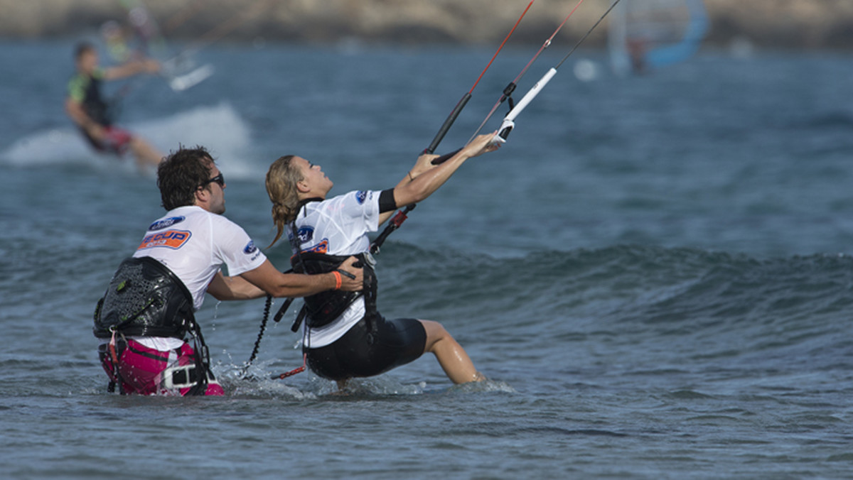 Po intensywnym sezonie Pucharu Polski w kitesurfingu Ford Kite Cup 2013, dziennikarze i znani polscy aktorzy w czasie wyjazdu prasowego mogli przyjrzeć się treningom Mistrzyni Świata - Karoliny Winkowskiej z Teamu Forda oraz bliżej poznać tę dyscyplinę sportu.