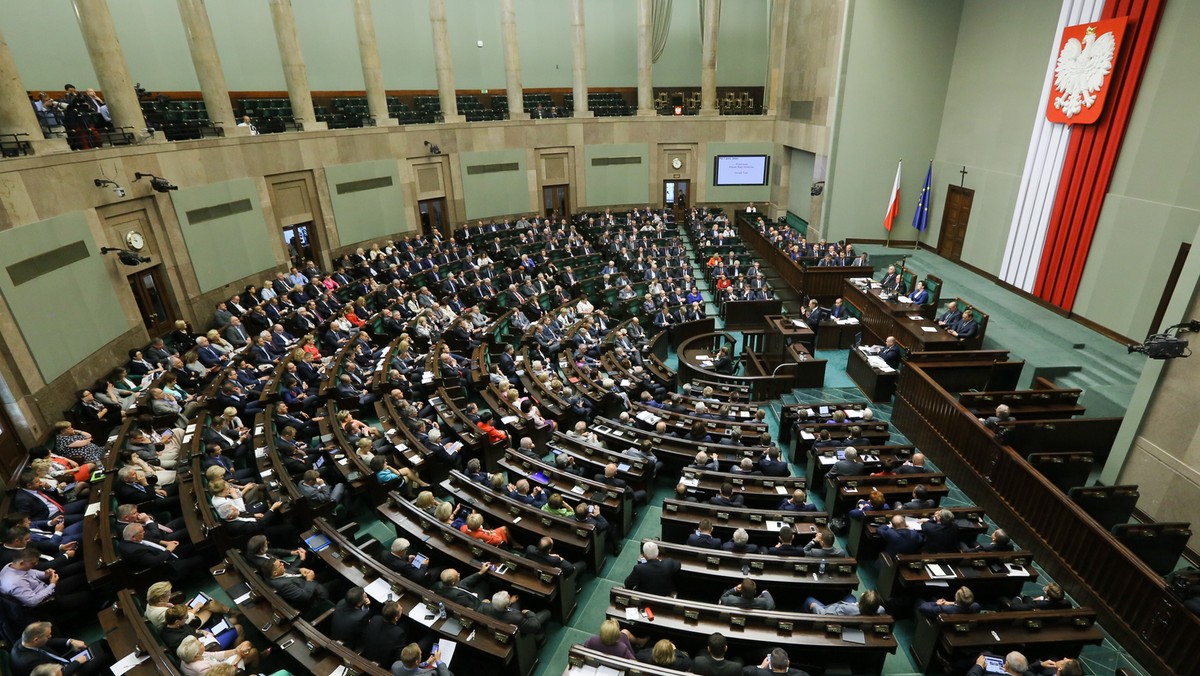 Sejm skierował dzisiaj do dalszych prac w komisji ustawodawczej projekt uchwały ws. powołania komisji śledczej ds. likwidacji WSI. Posłowie nie poparli wniosku PiS o odrzucenie w pierwszym czytaniu zgłoszonego przez Twój Ruch projektu w tej sprawie.